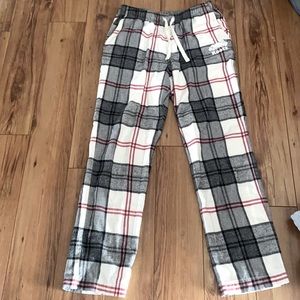 Women’s roots sleep wear